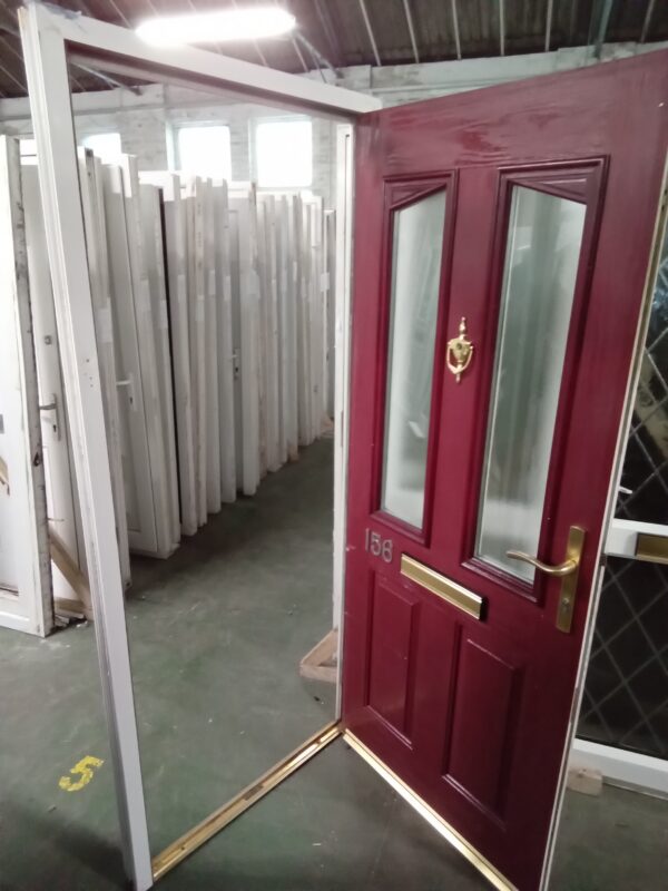 Used red Composite Front door 905mm x 2070mm 0355 - Image 4
