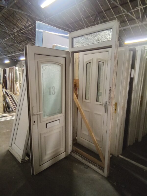 Used White Upvc Front Door And Toplight 855mm x 2195mm 0827 - Image 5