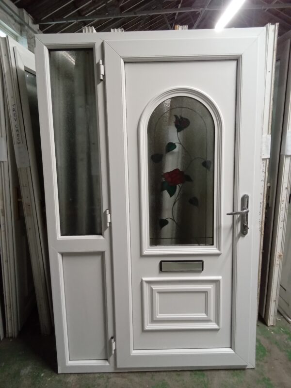 Used White Upvc Front Door And Side Panel 1265mm x 2040mm FD0012 - Image 4