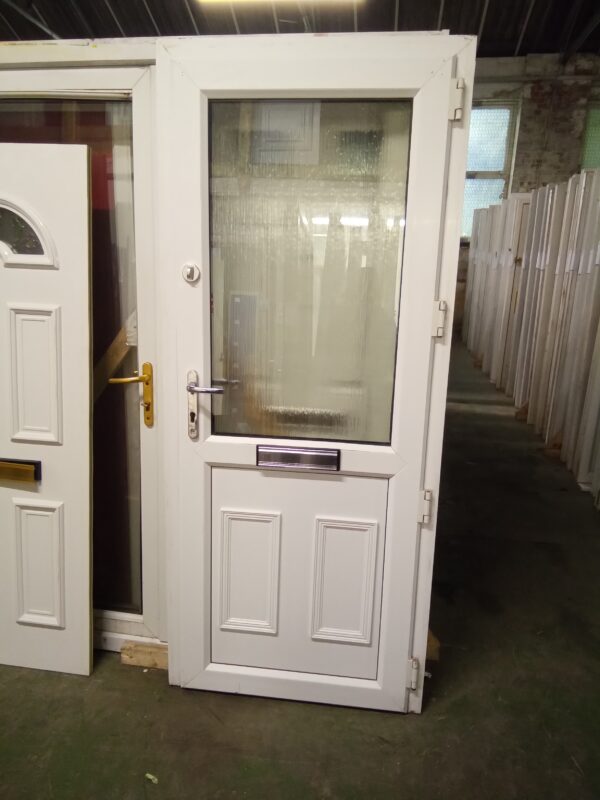 Used White Upvc Front Door 880mm x 2045mm 0347 - Image 5