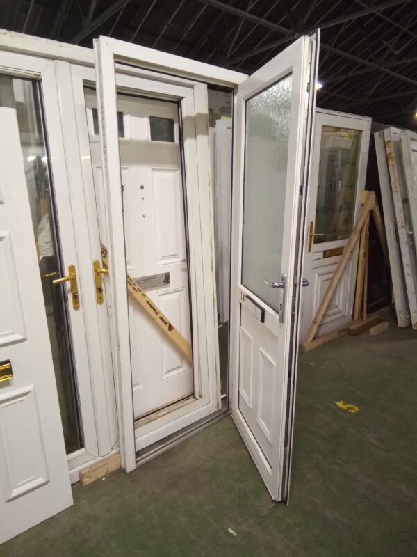 Used White Upvc Front Door 880mm x 2045mm 0347 - Image 4