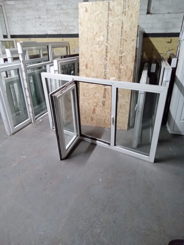 Used White Upvc Window TILT AND TURN 1850mm x 1030mm LW0066 - Image 3