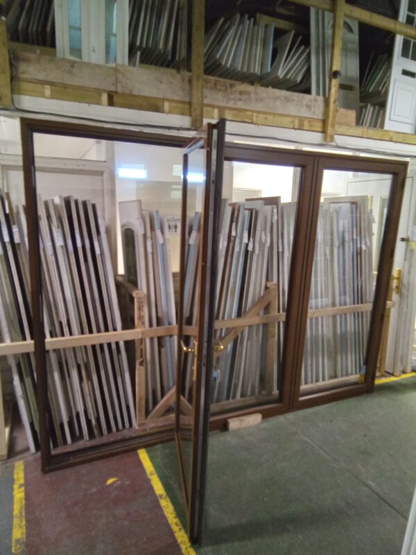Used Oak Aluminium Bi-folding Doors 2945mm x 2135mm BIFOLDS - Image 6