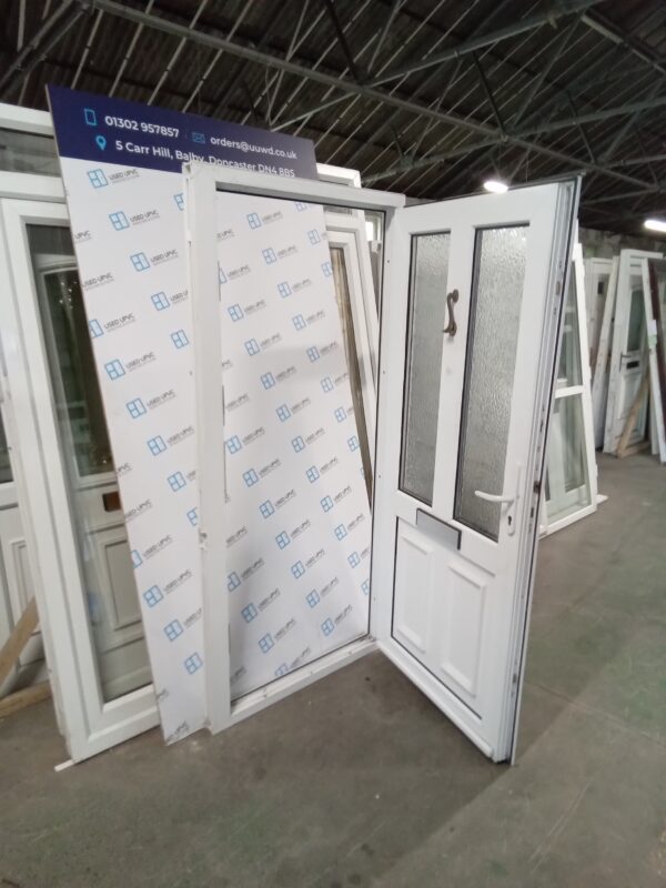 Used White Upvc Front Door 940mm x 2035mm 0414 - Image 4