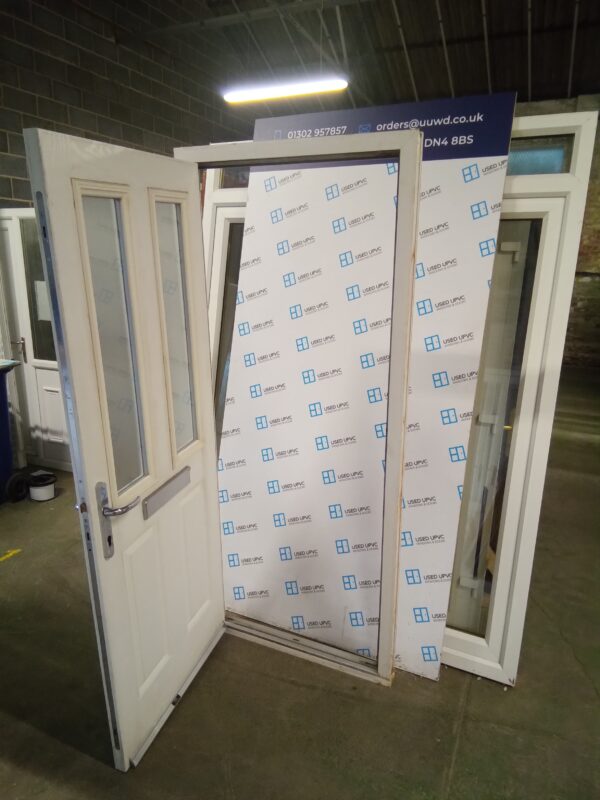 Used White Composite Front Door 910mm x 2110mm 0173 - Image 3