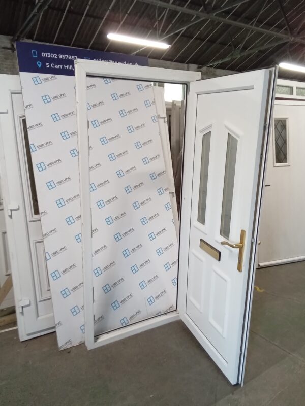 Used White Upvc Front Door 925mm x 2050mm 0509 - Image 4