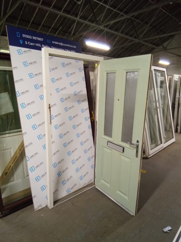 Used Chartwell Green Composite Front Door 920mm x 2060mm 0548 - Image 4