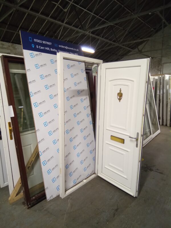 Used White Upvc Front Door 880mm x 2075mm 0430 - Image 4