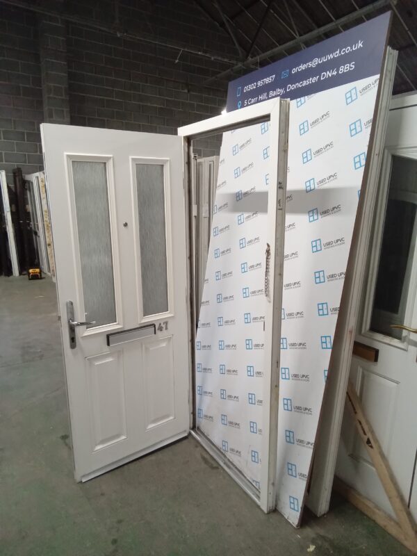 Used White Composite Front Door 900mm x 2055mm 0473 - Image 3