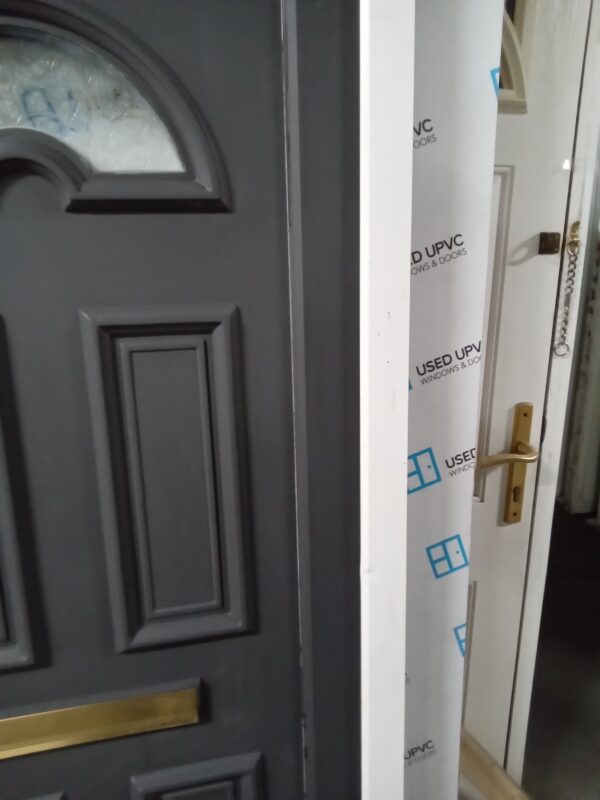 Used Grey Upvc Front Door 900mm x 2015mm 0817 - Image 5