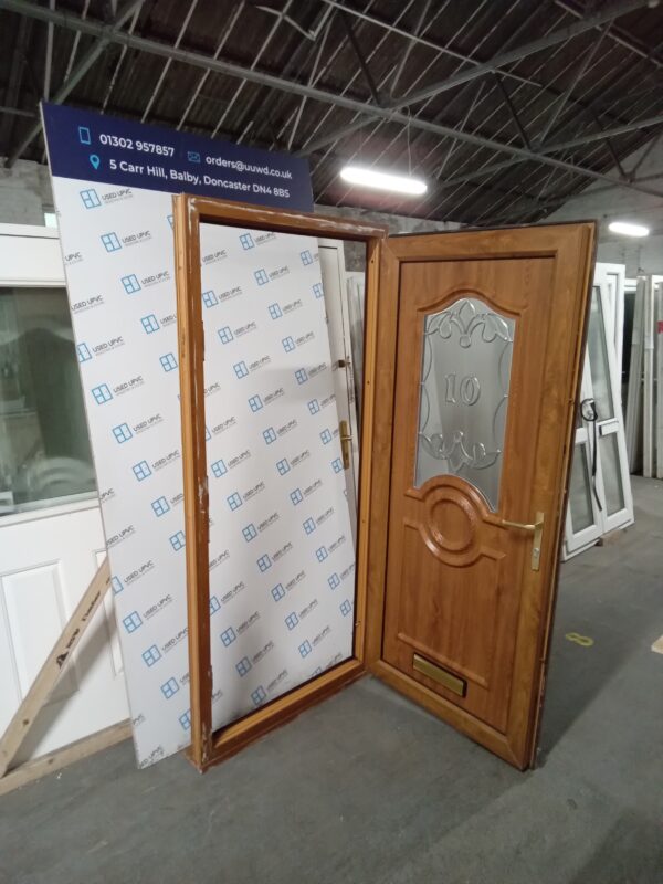 Used Oak Upvc Front Door 925mm x 2040mm 0775 - Image 4