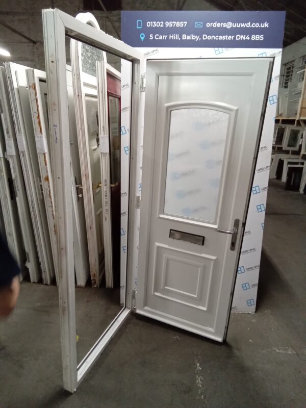 Used White Upvc Front Door 885mm x 2085mm 0669 - Image 2
