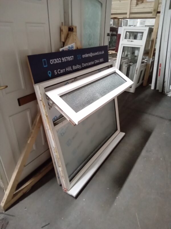 Used white Upvc window 1220mm x 1070mm LW0131 - Image 4