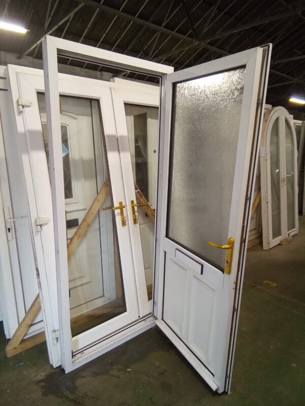 Used White Upvc Front Door 900mm x 2080mm 0281 - Image 2