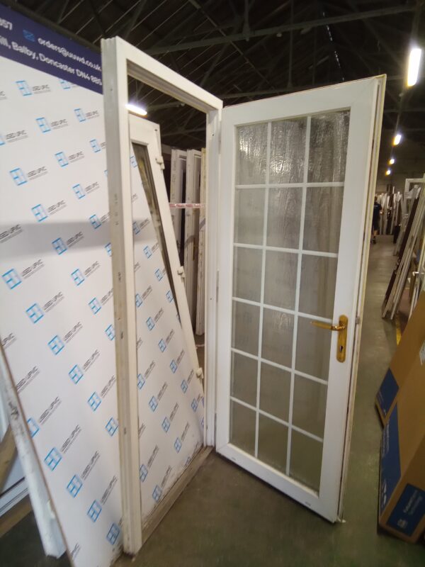 Used white Upvc Back Door 895mm x 2030mm 0435 - Image 4