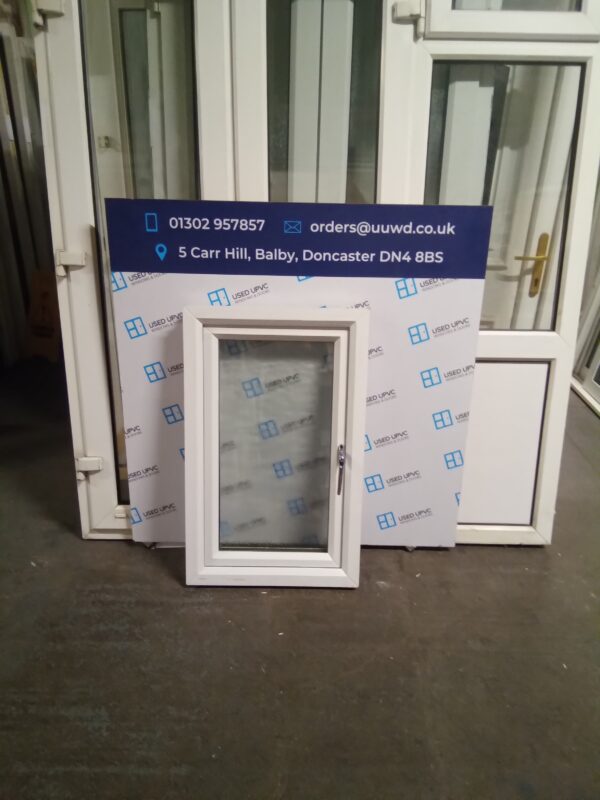 Used white Upvc Window 595mm x 955mm WO158 - Image 3