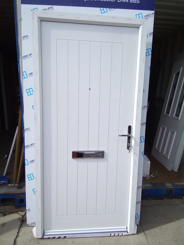 New white composite front door 980mm x 2060mm C2052