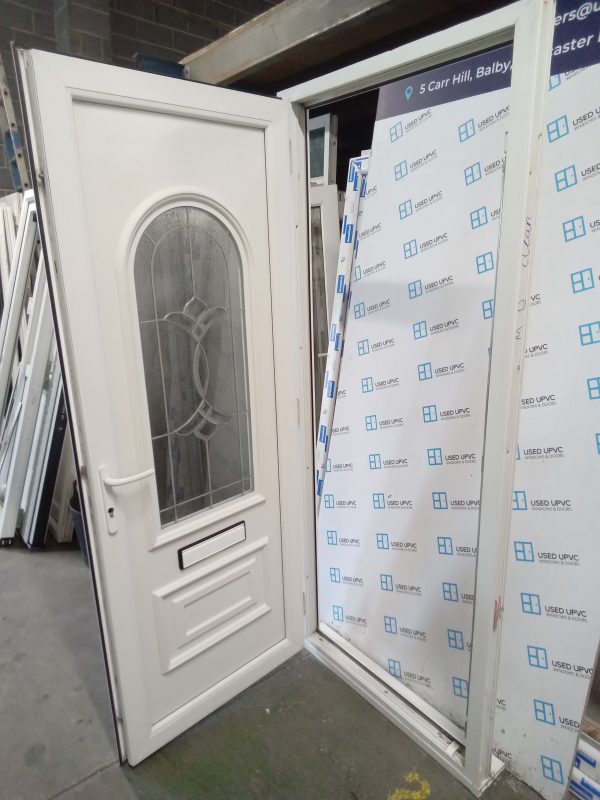 Used white Upvc Front Door 895mm x 2040mm 0200 - Image 4