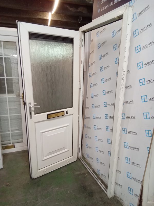 Used White Upvc Front Door 890mm x 2055mm 0288 - Image 4