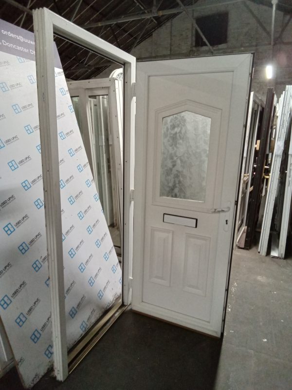 Used White Upvc Front Door 895mm x 2070mm (875mm reduced) 0872 - Image 4