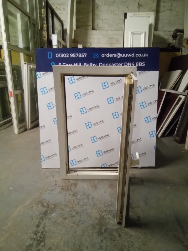 Used White Upvc Tilt And Turn Window 640mm x 1030mm W0201 - Image 5