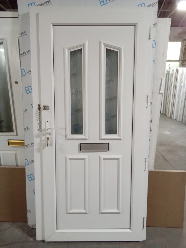 Used White upvc Front Door 1045mm x 2115mm (1000mm reduced) 0817 - Image 3