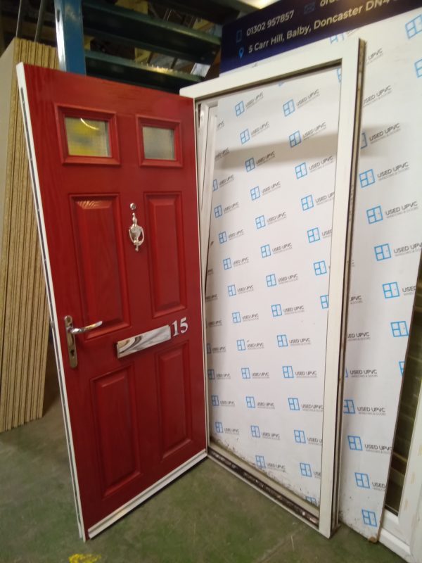 Used red and white composite front fire door 900mm x 1995mm 0344 - Image 4