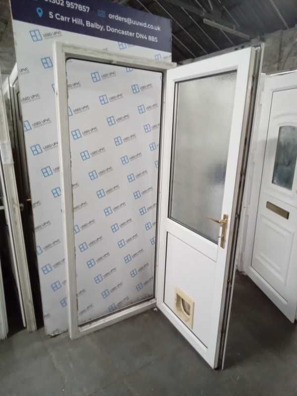 Used white Upvc back door 860mm x 2030mm (840mm reduced) 0713 - Image 4
