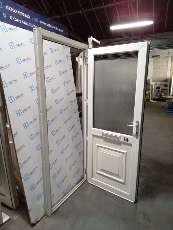Used white Upvc Front Door 885mm x 2065mm 0282 - Image 4