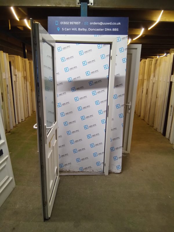 Used white upvc front door 880mm x 2050mm - Image 3
