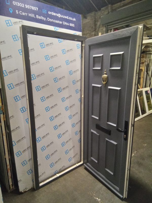 Used anthracite grey upvc front door 910mm x 2055mm 0379 - Image 4