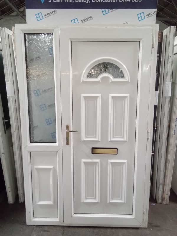 Used white Upvc front door and side panel 1310mm x 2050mm DS019 - Image 3