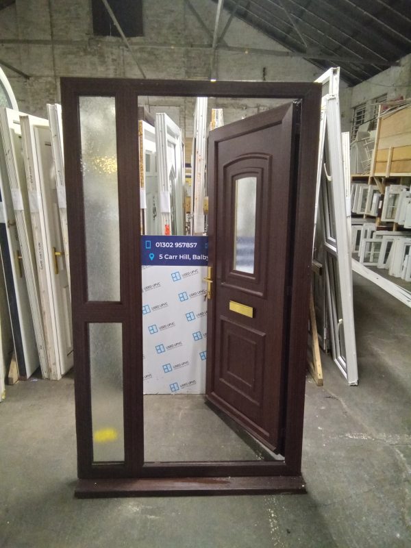 Used Woodgrain Upvc Front Door And Side panel 1220mm x 2070mm DS023 - Image 2