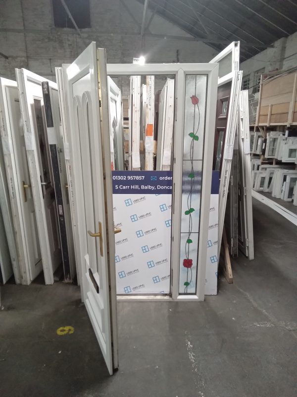 Used White Upvc Front Door And Side Panel 1165mm x 2074mm DS005 - Image 2