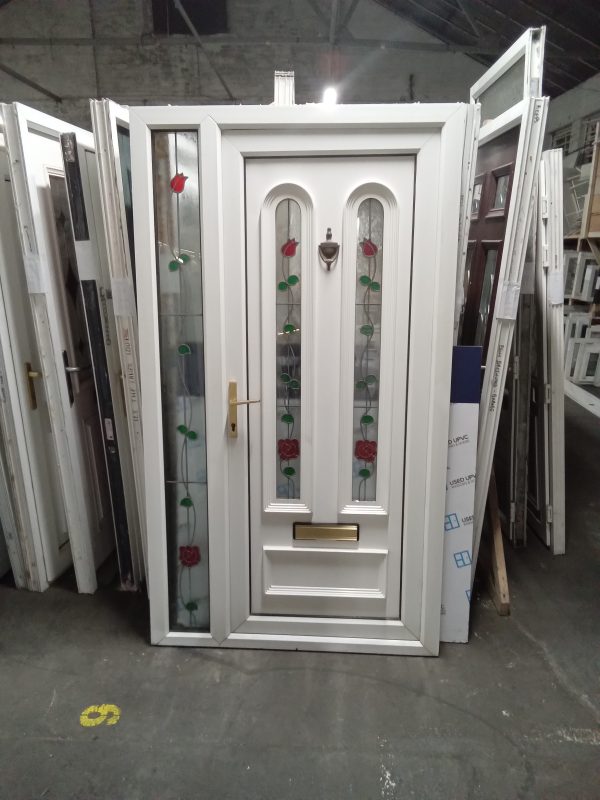 Used White Upvc Front Door And Side Panel 1165mm x 2074mm DS005 - Image 4