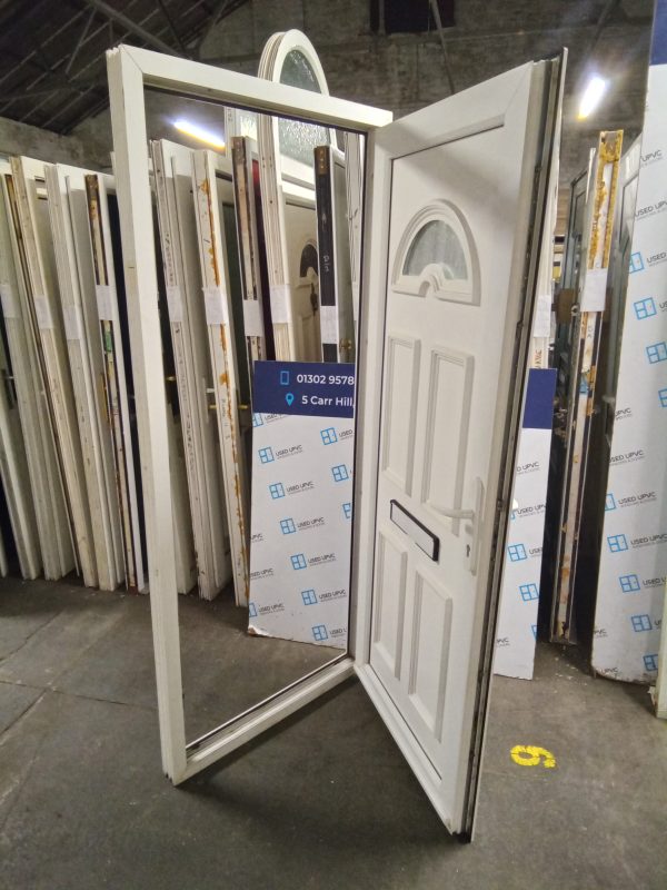 Used White Upvc Front Door 885mm x 2040mm 0509 - Image 3