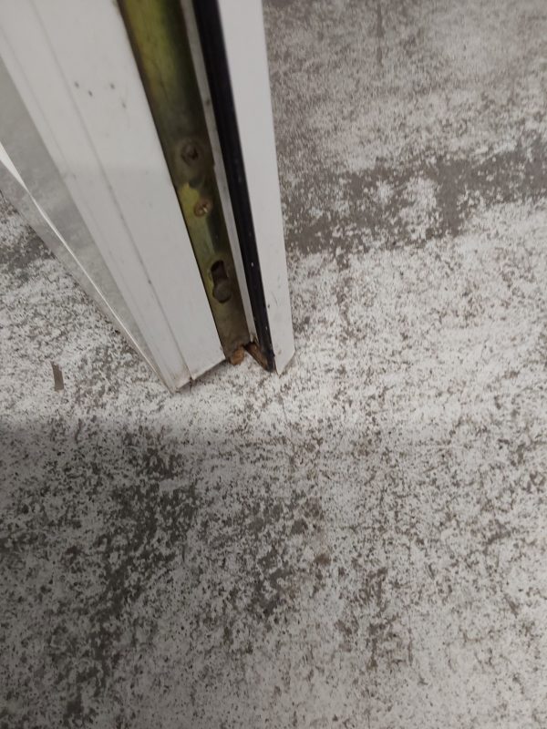 Used white Upvc Front Door 905mm x 2060mm 0138 - Image 9