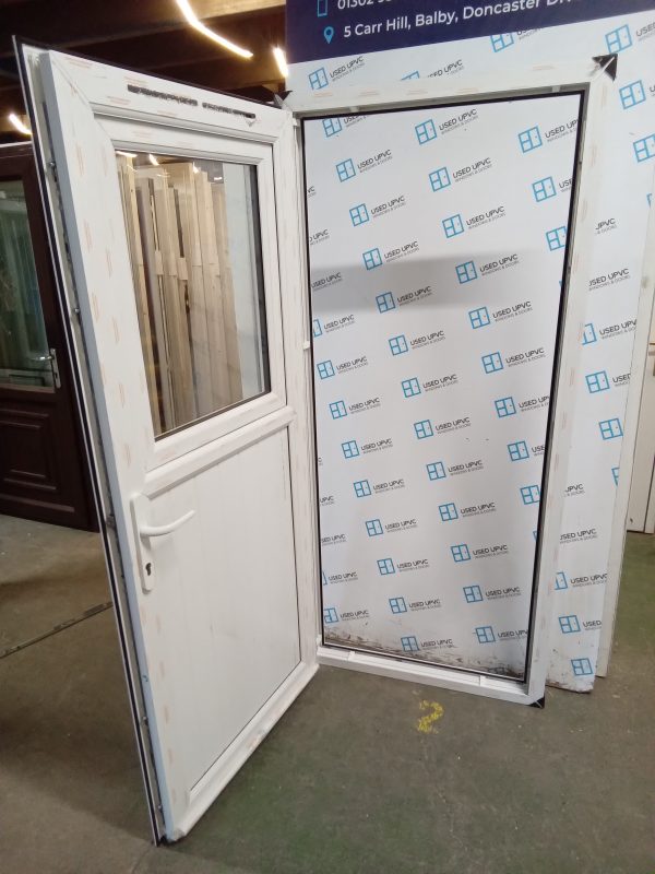 Brand new White Upvc Stable Door 880mm x 1975mm C2011 - Image 3