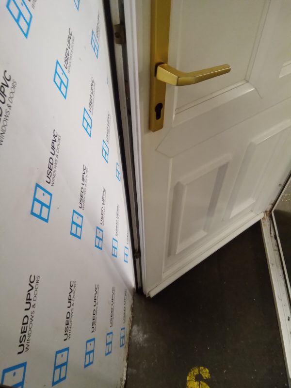 Used White Upvc Back Door 880mm x 2035mm 0354 - Image 3