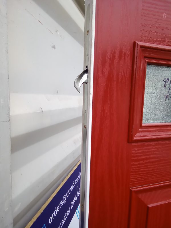 Used red composite front door 890mm x 1970mm C3D7 - Image 4
