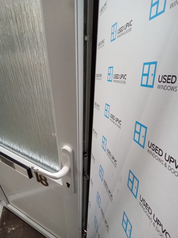 Used White Upvc Front Door 890mm x 2060mm 0354 - Image 4