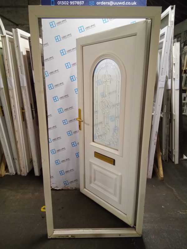 Used White Upvc Front Door 930mm x 2020mm 0713 - Image 5