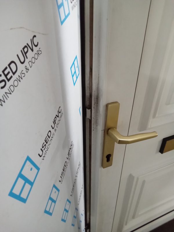 Used White Upvc Front Door 935mm x 2050mm 0280 - Image 4
