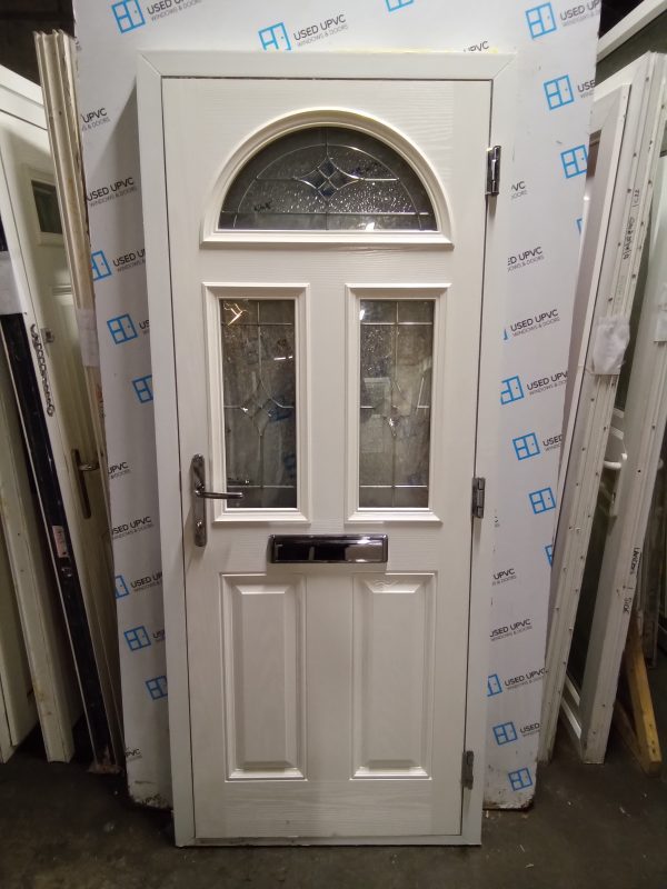 Used red composite front door 860mm x 2040mm 0223 - Image 2