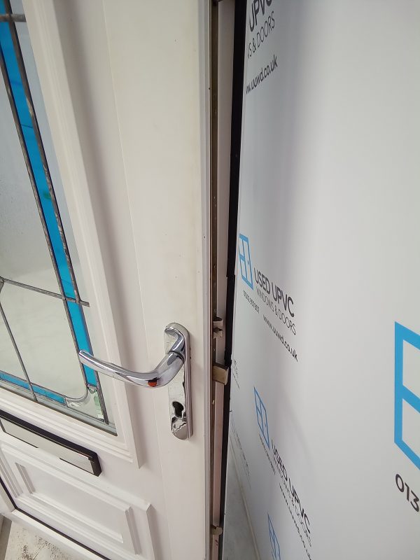 Used White Upvc Front Door 915mm x 2060mm 0161 - Image 4