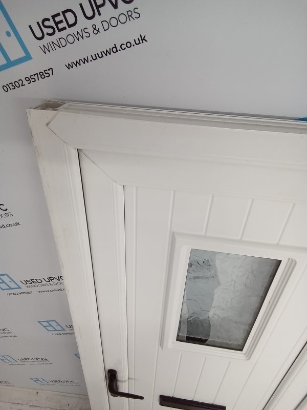 Used White Upvc Front Door 860mm x 2035mm (reduce to 840mm) 0105 - Image 4