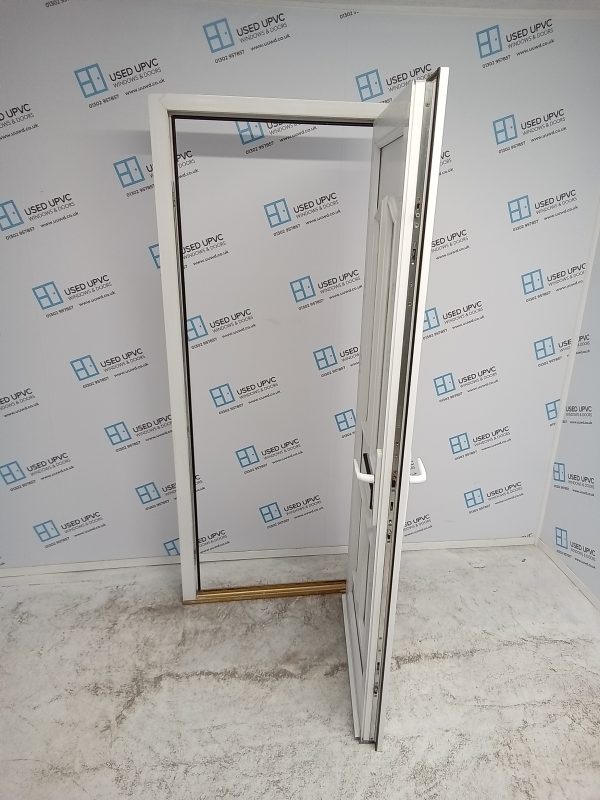 Used White Upvc Front Door 860mm x 2025mm (reduce to 840mm) 0157 - Image 3