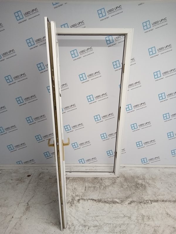 Used White Upvc Front Door 930mm x 2050mm (reduce to 900mm) 0467 - Image 3