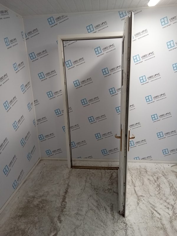 Used White Upvc Front Door 975mm x 2090mm 0294 - Image 3