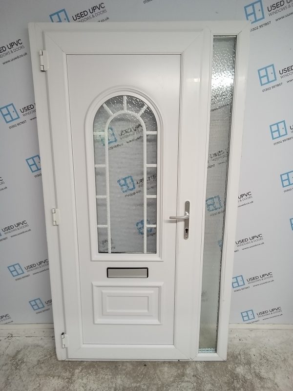 Used White Upvc Front Door And Side Panel 1170mm x 2100mm (reduce to 1135mm) DS026 - Image 2